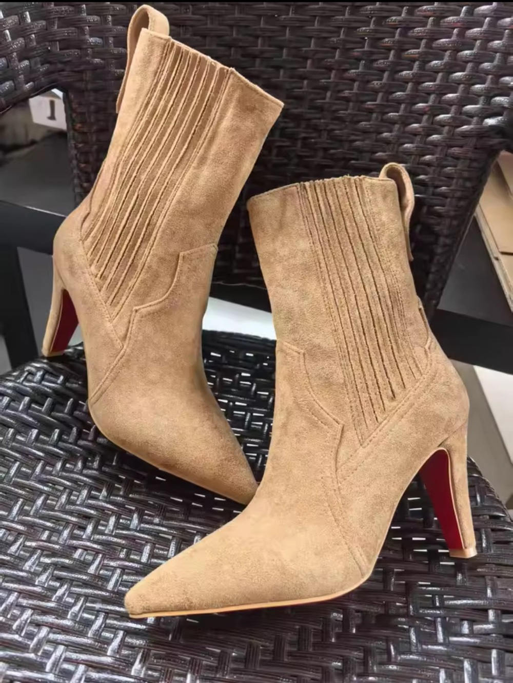 Women’s Suede Pointed-Toe Ankle Boots